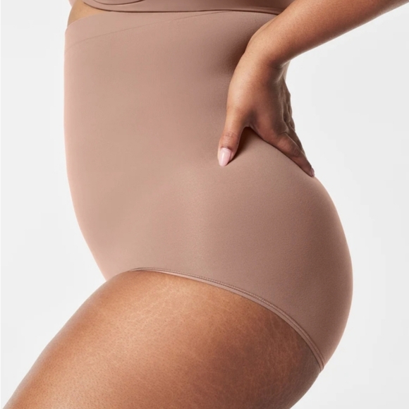NWOT Spanx High Waisted Seamless Power Brief - Picture 4 of 8